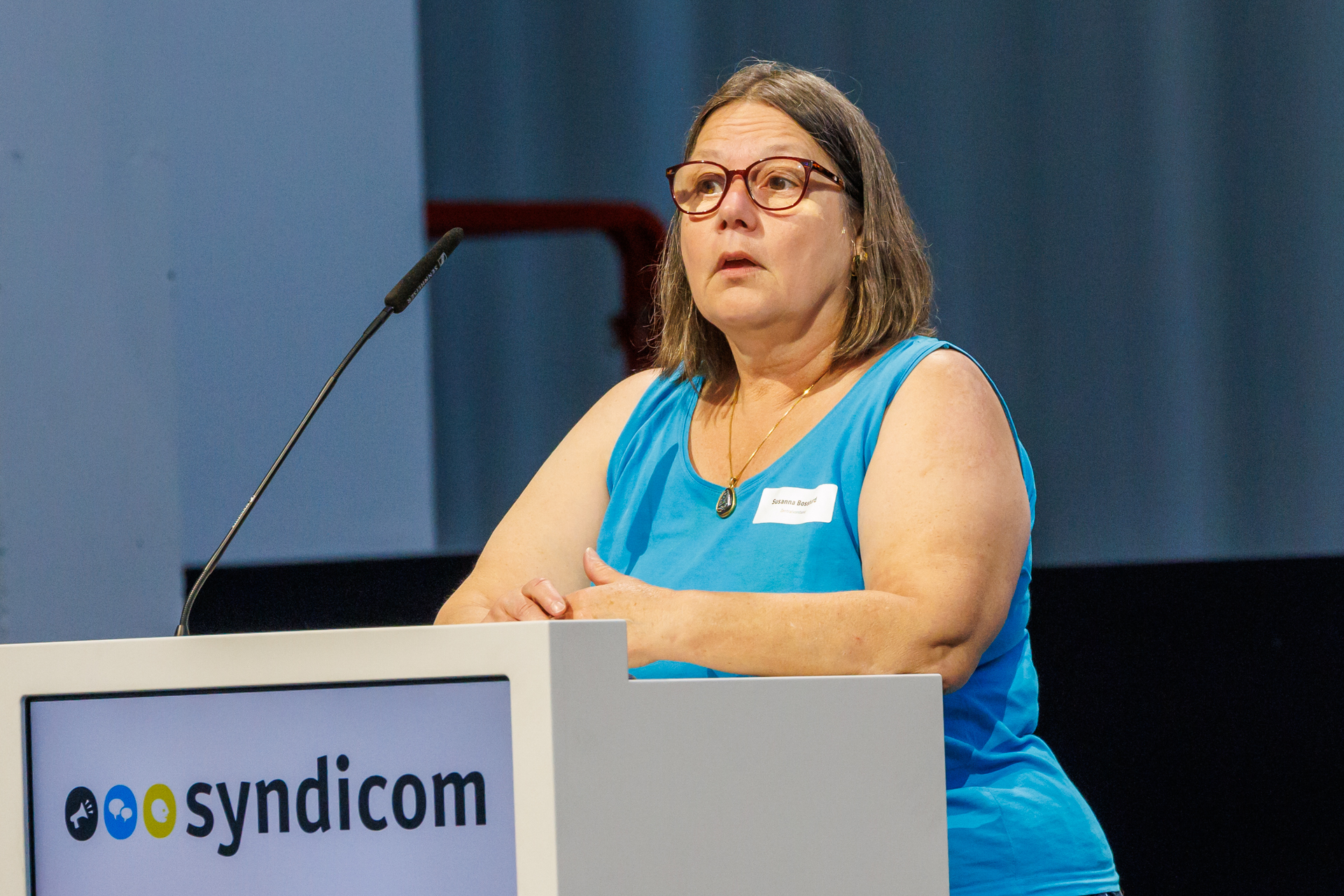 Gewerkschaft syndicom Kongress 2025 Baden, Person am Rednerpult