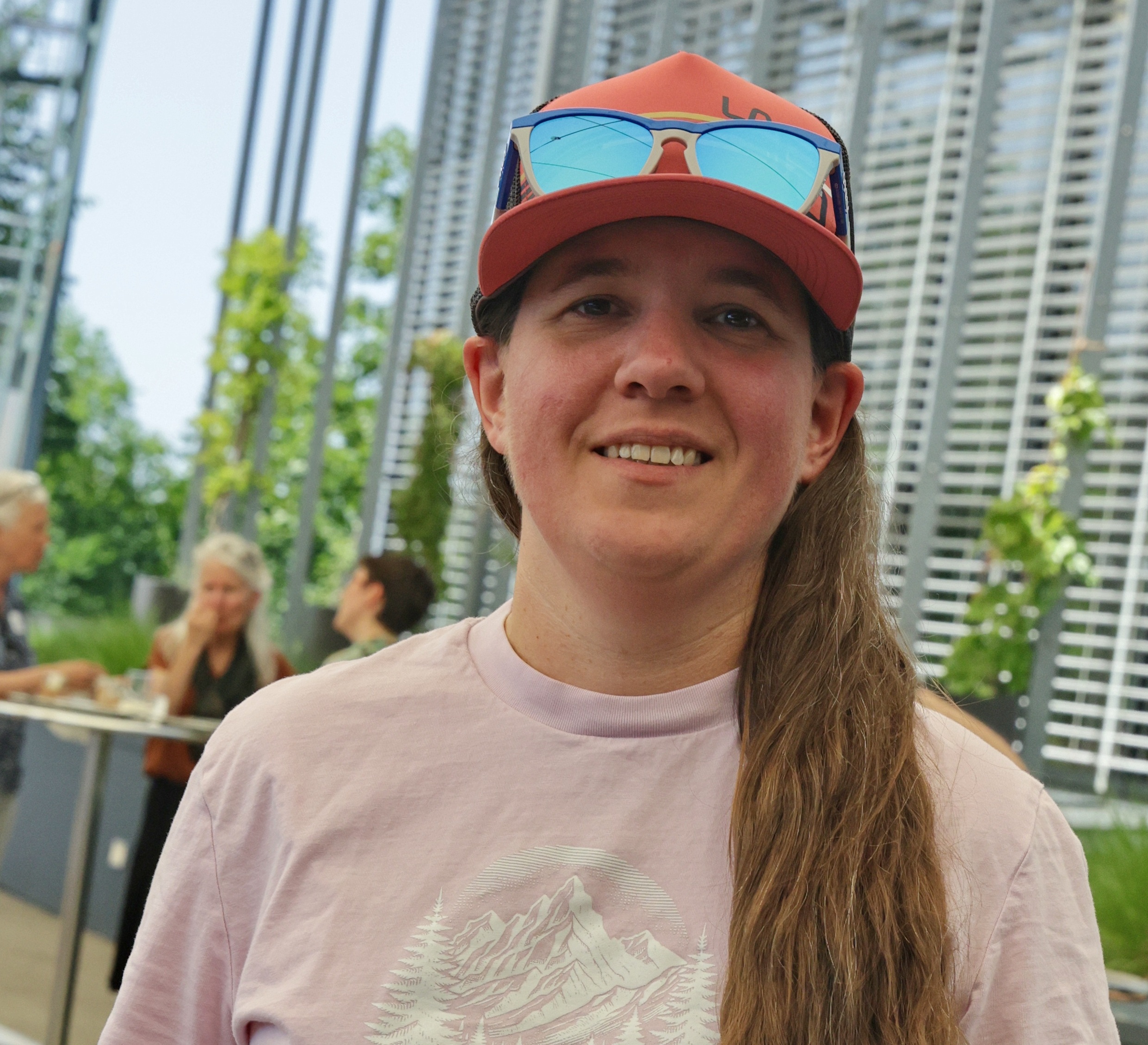 Porträt von Michaela Schwestermann, DevOps-Ingenieurin bei Swisscom und Mitglied des Zentralvorstands ICT von syndicom.